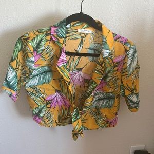 Hawaiian print front tie crop top